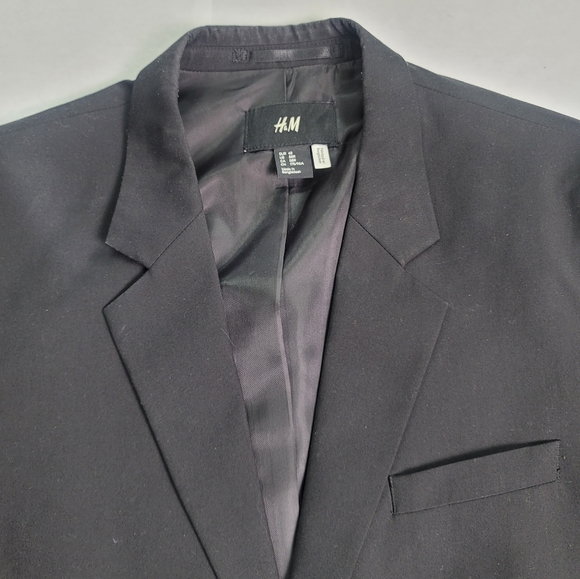H&M Black Blazer - Picture 2 of 4